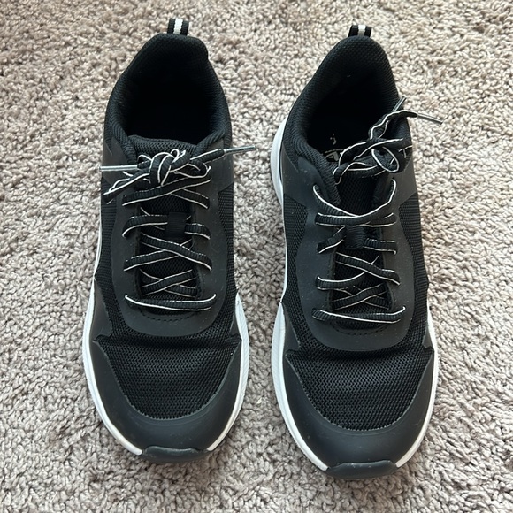 Athletic Works Black White Memory Foam Running Shoes Women’s Size 5 - Picture 2 of 5